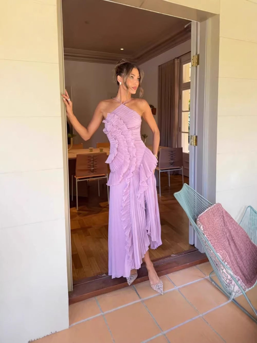 Noa | Vestido de verano con cuello halter y espalda descubierta